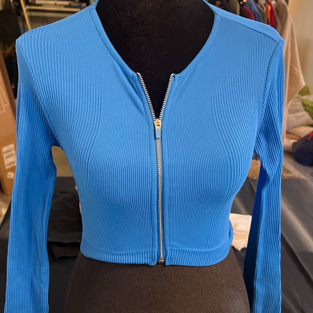 Garage zip up crop top